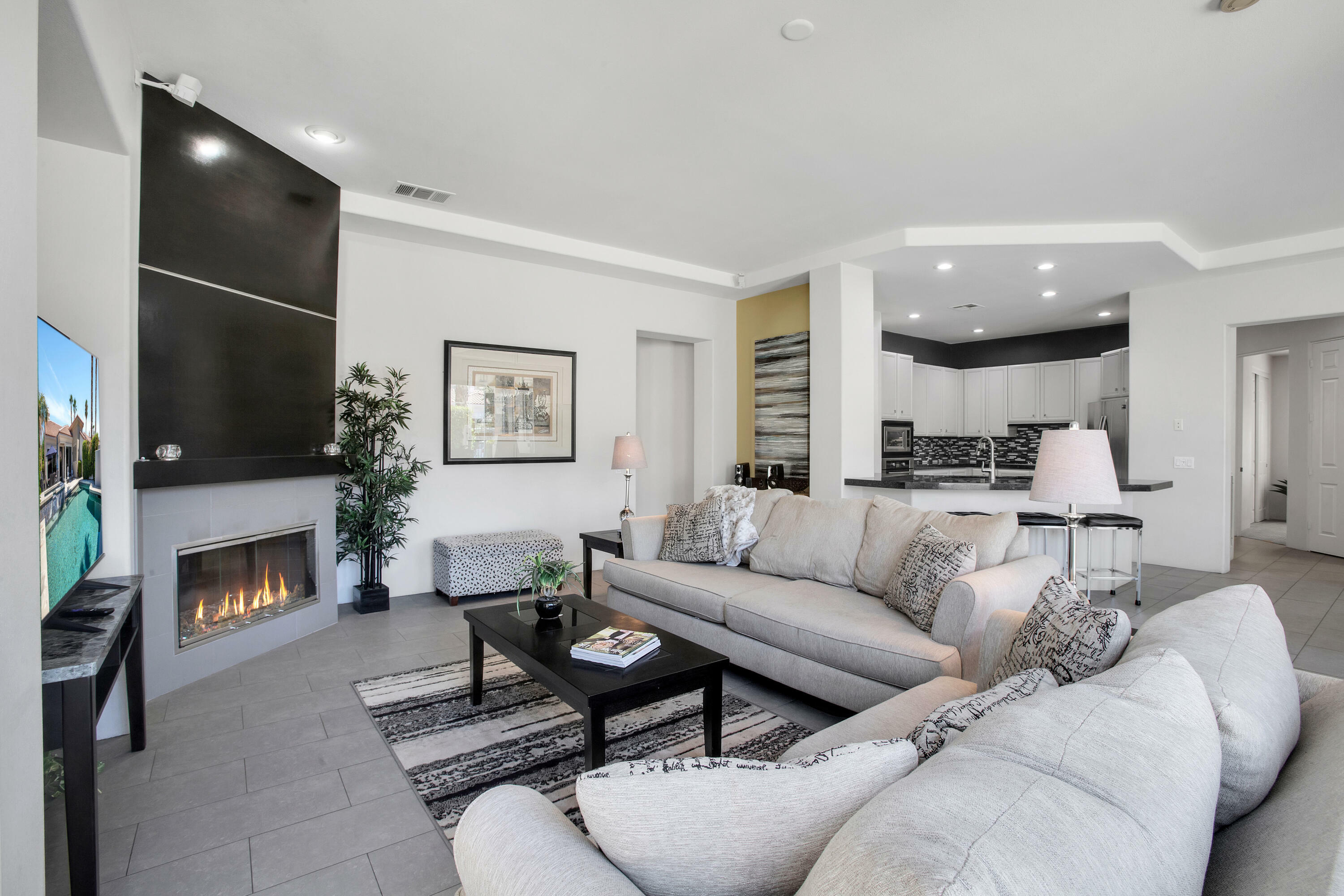 Property Photo: 78858 Breckenridge Drive CA 92253