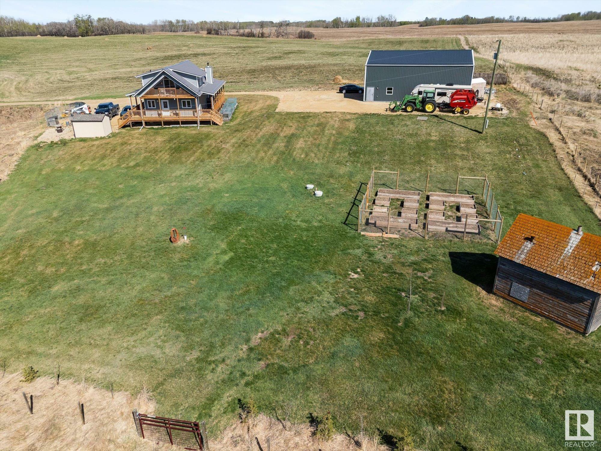 Property Photo: 52515 Rge Road 25 AB T7Y 2M2