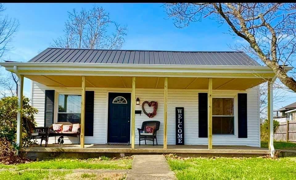 Property Photo: 2816 Main St KY 41101