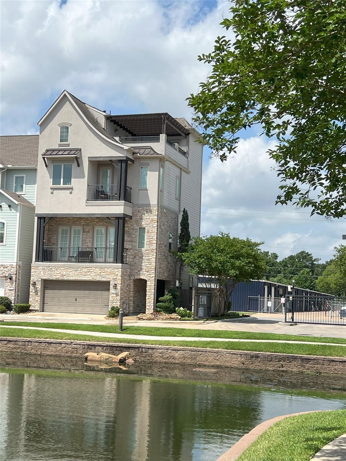 Property Photo: 1415 Maple Stream Drive TX 77043