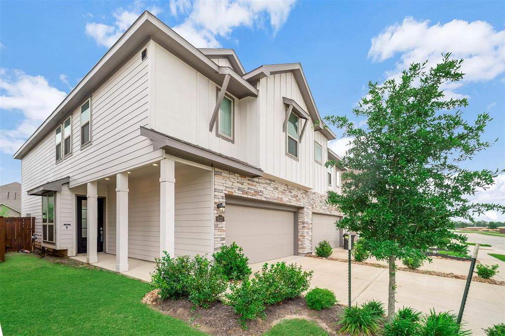 Property Photo: 4127 Champlain Way TX 77583