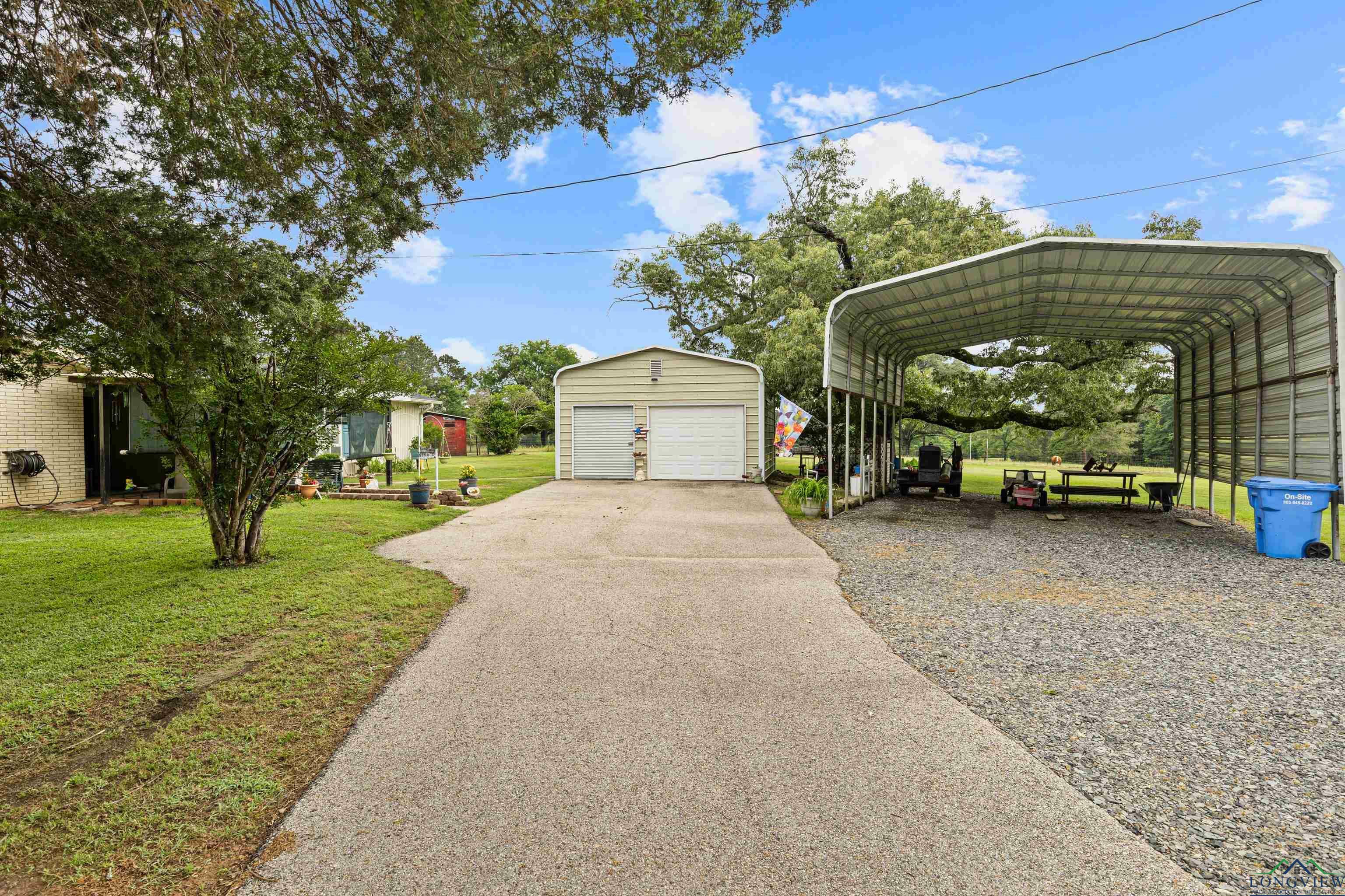 Property Photo: 502 Tom Eubanks Rd. TX 75647