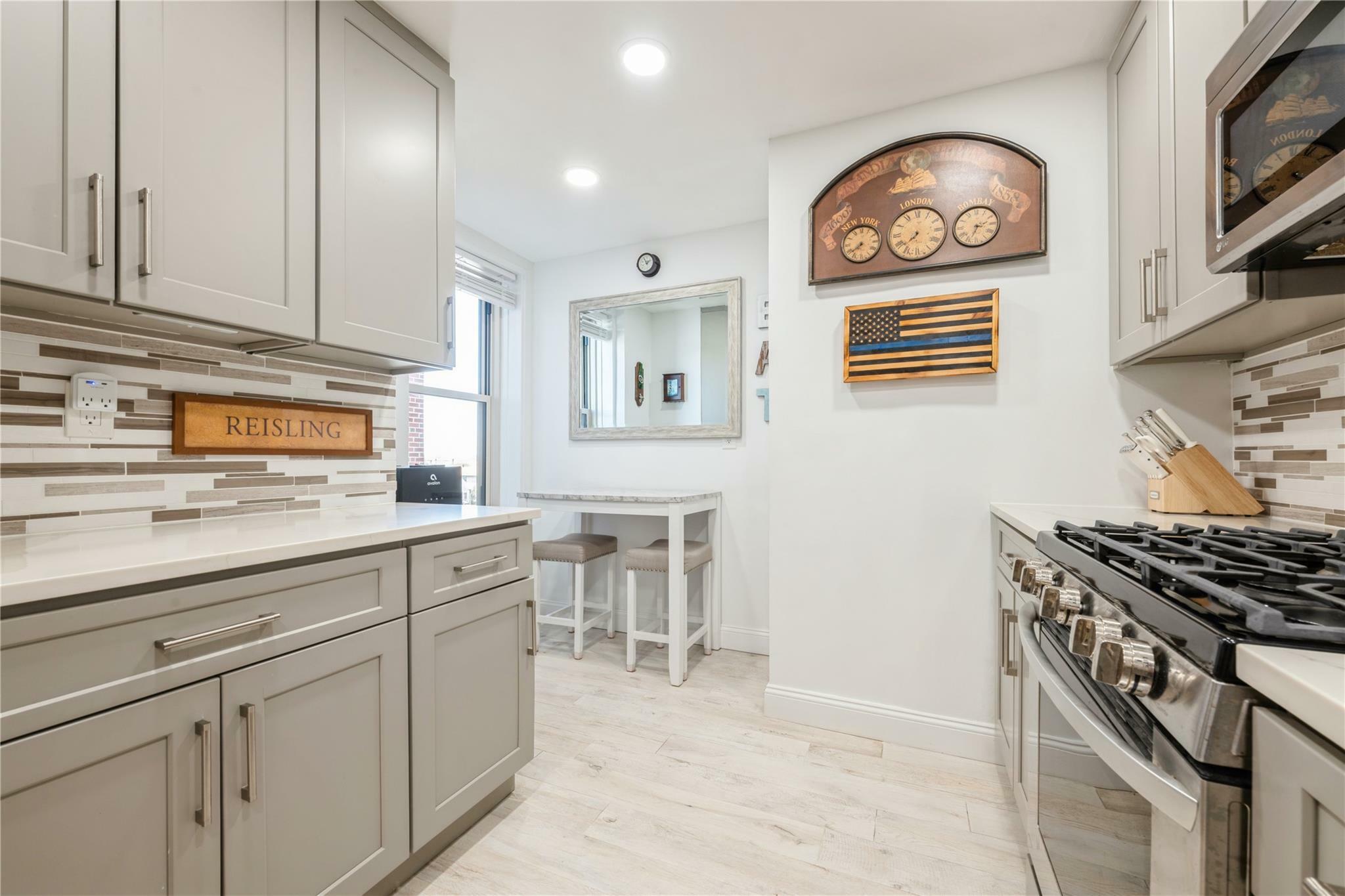 Property Photo: 410 E Broadway 4G NY 11561
