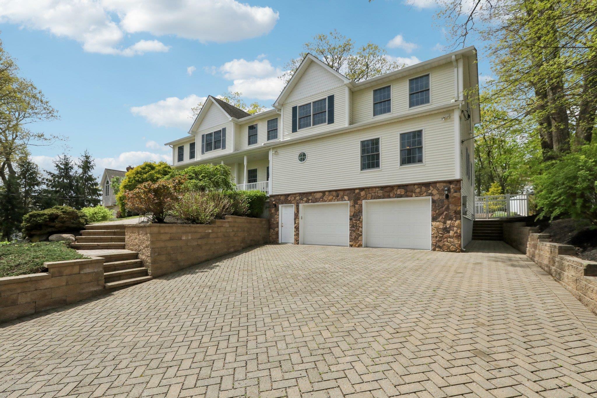Property Photo: 27 Lindbergh Lane NY 10956
