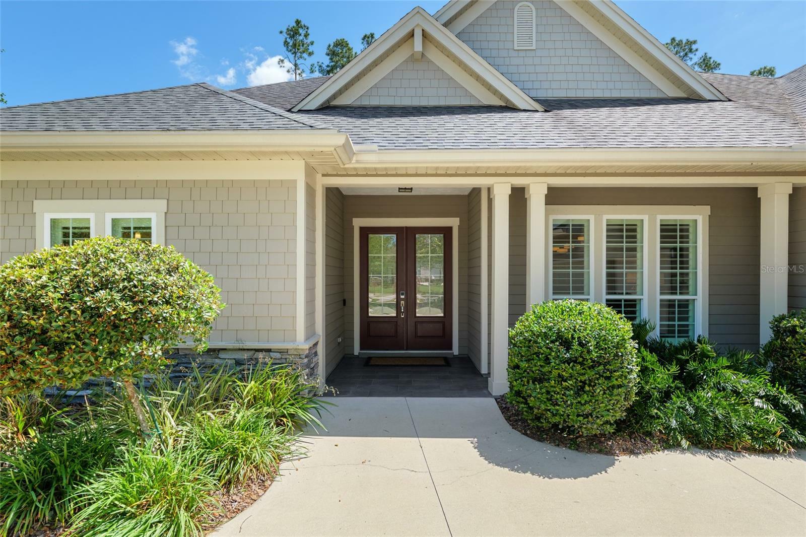 Property Photo: 10371 SW 27th Place FL 32608