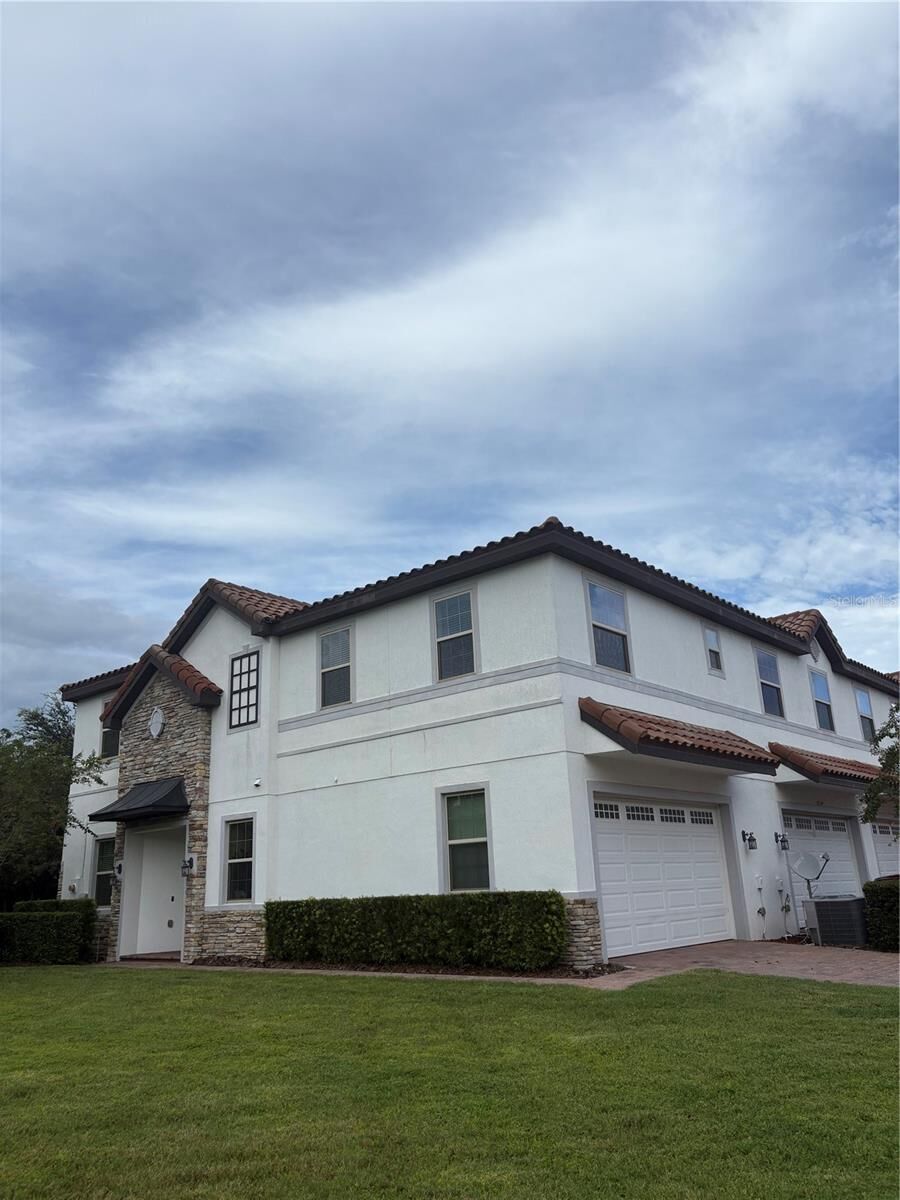 Property Photo: 9938 Eagle Creek Center Boulevard FL 32832