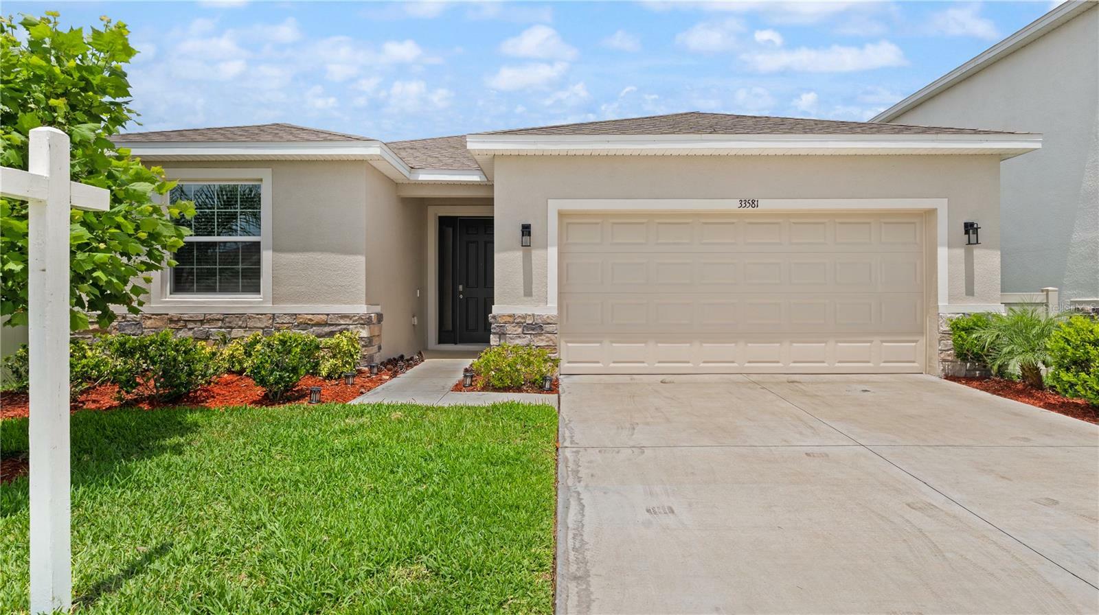 Property Photo: 33581 Elm Hill Branch FL 33545