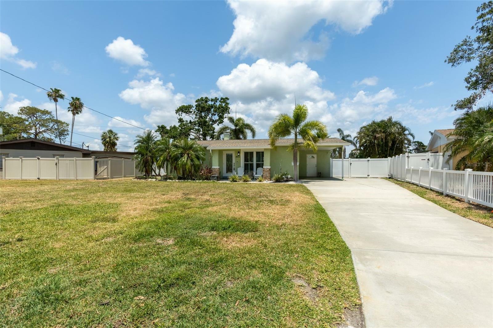 Property Photo: 4681 Carson Street NE FL 33703