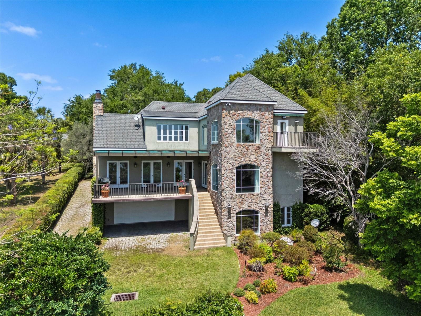 Property Photo: 996 Fairview Avenue FL 32757