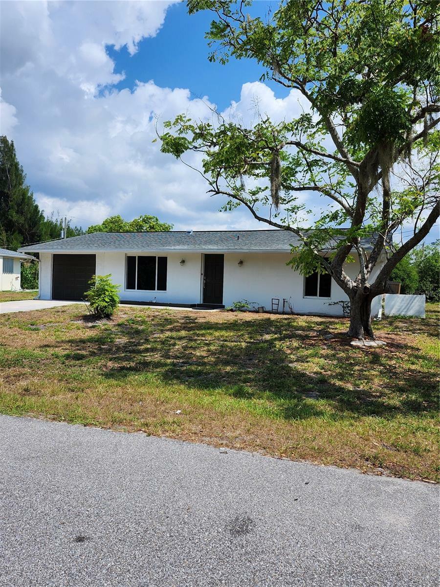 Property Photo: 442 Crystal Avenue NW FL 33952