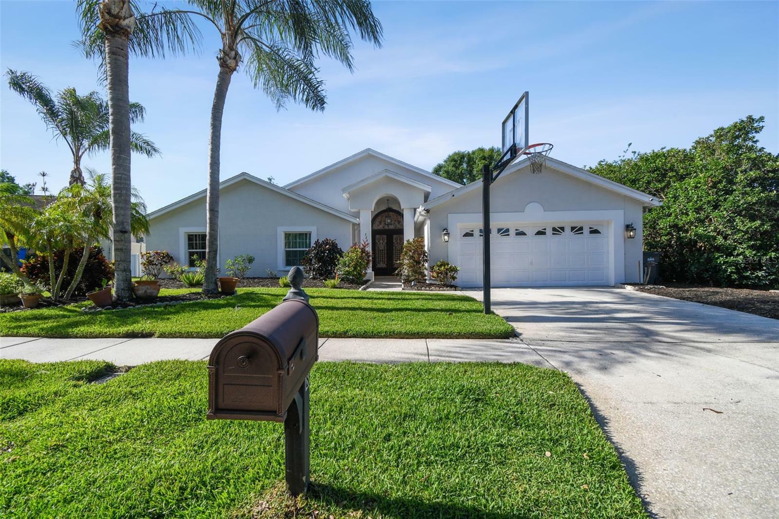 Property Photo: 3238 Cullendale Drive FL 33618
