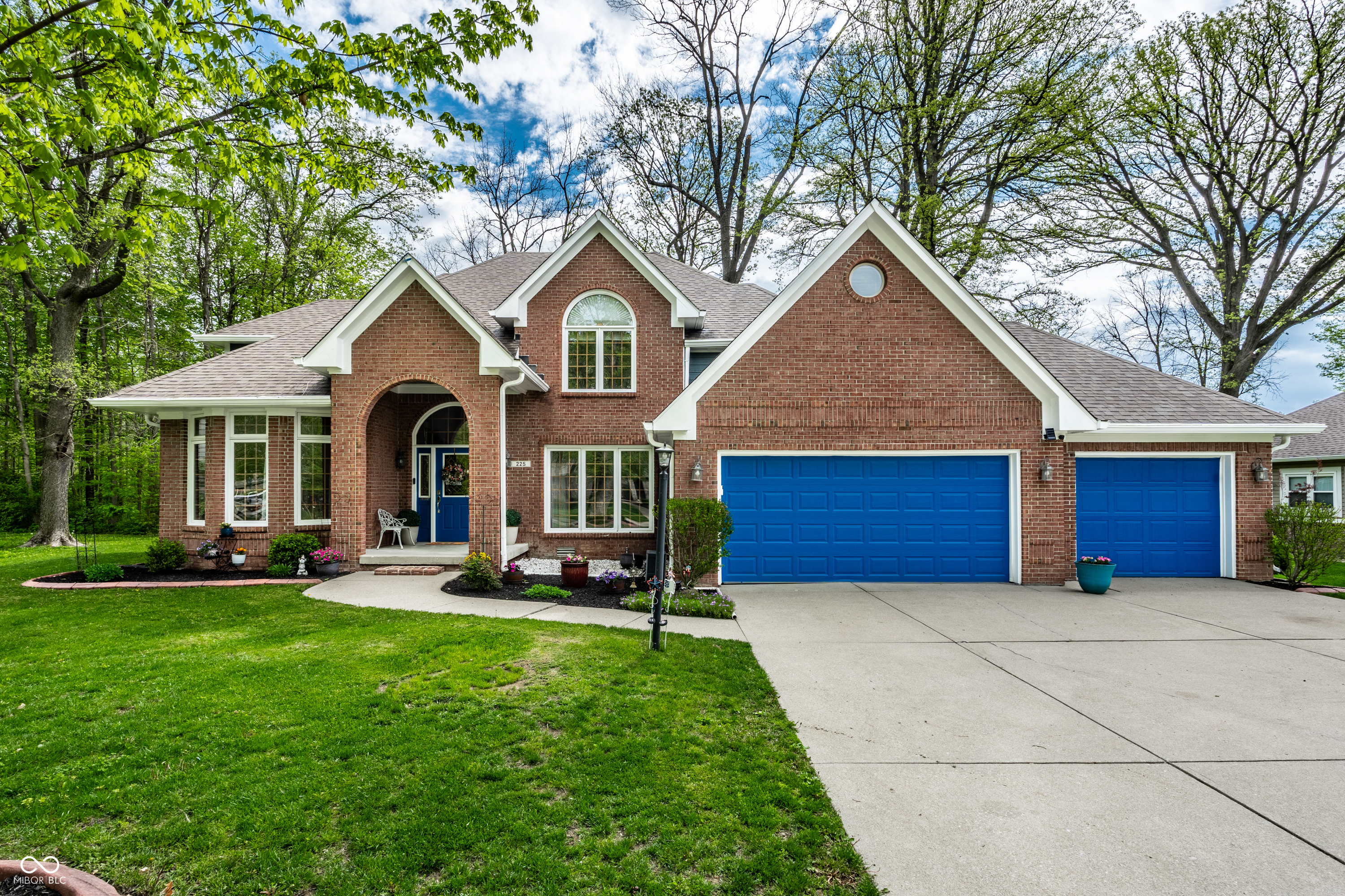 Property Photo: 225 Yorkshire Boulevard E IN 46229