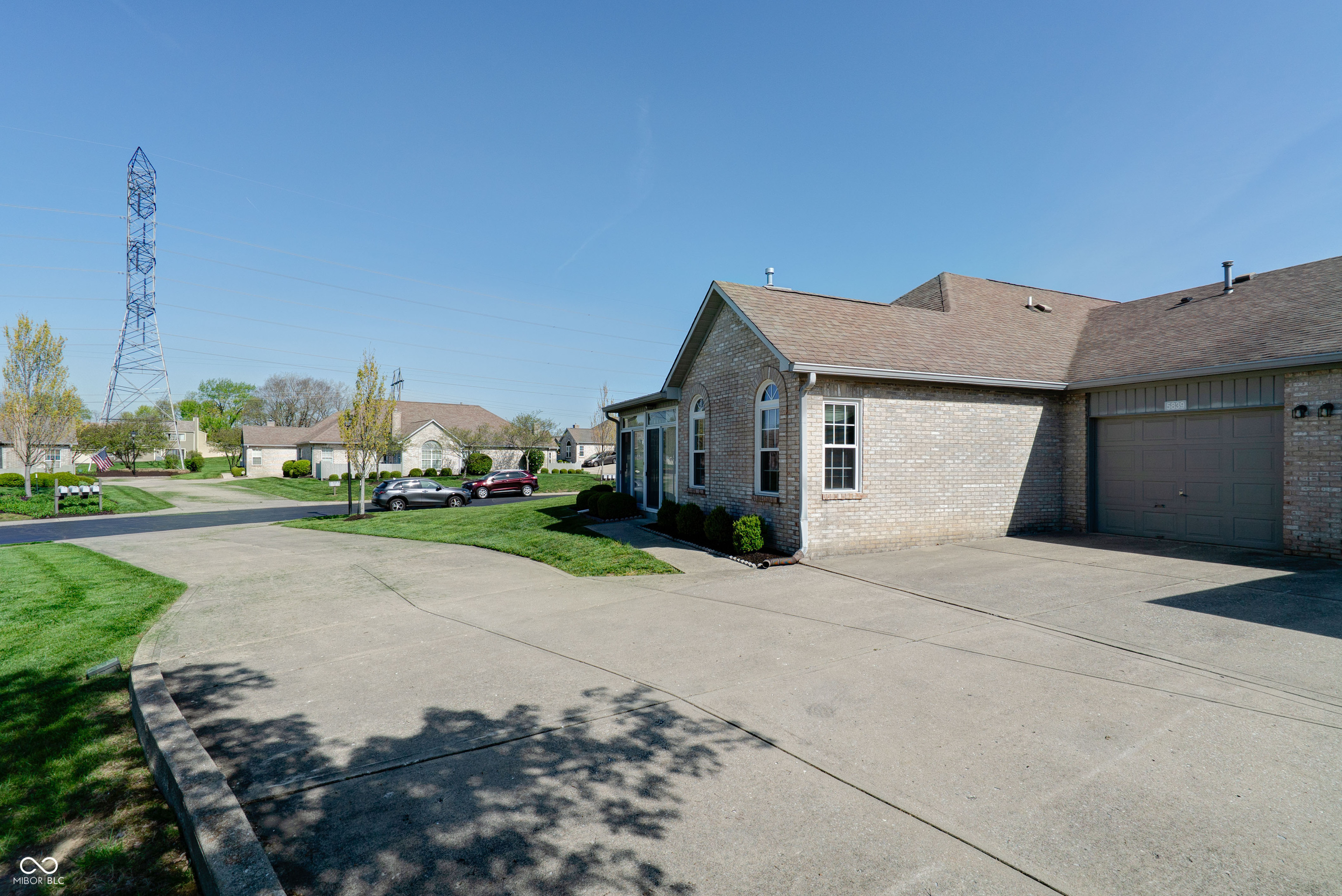 Property Photo: 5839 Quail Run Drive IN 46237