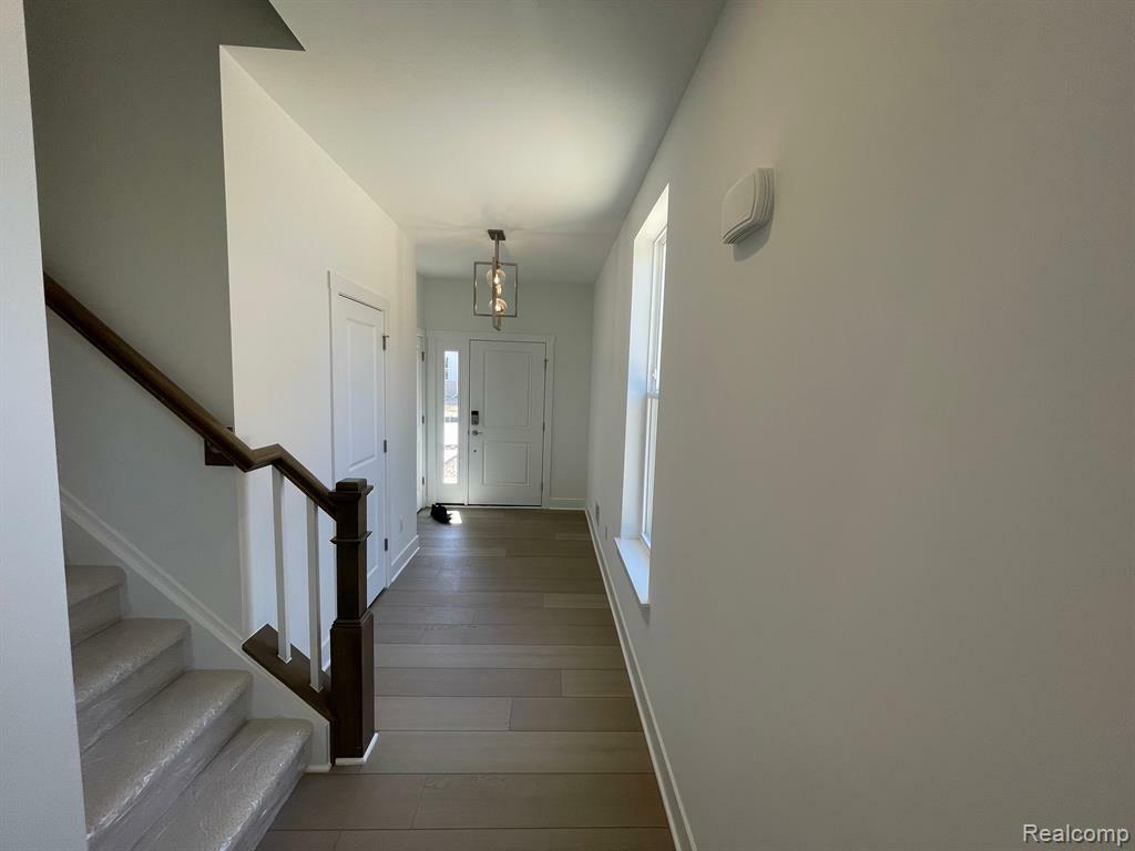 Property Photo:  5326 Trail Vista Drive  MI 48323 
