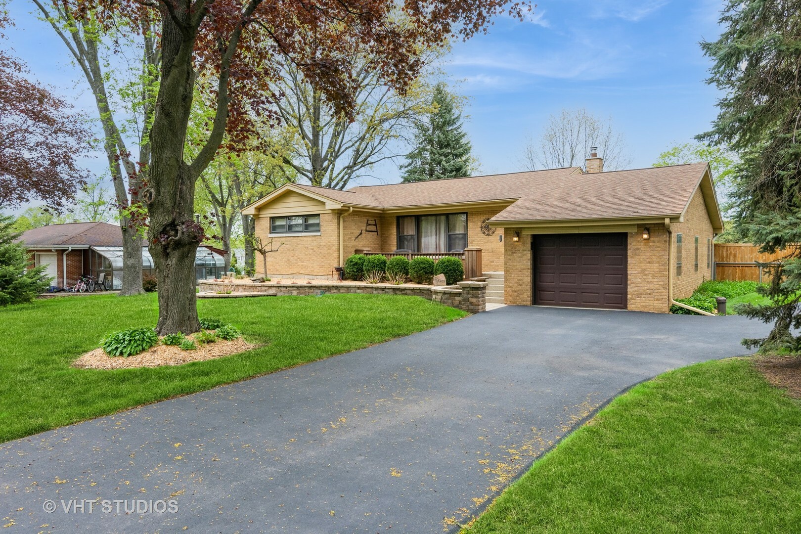 Property Photo: 2N305 Mildred Avenue IL 60137