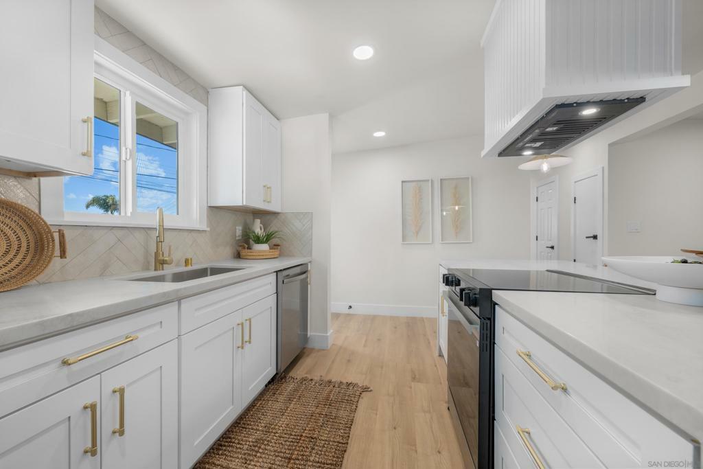 Property Photo: 1128 Hemlock Ave CA 91932