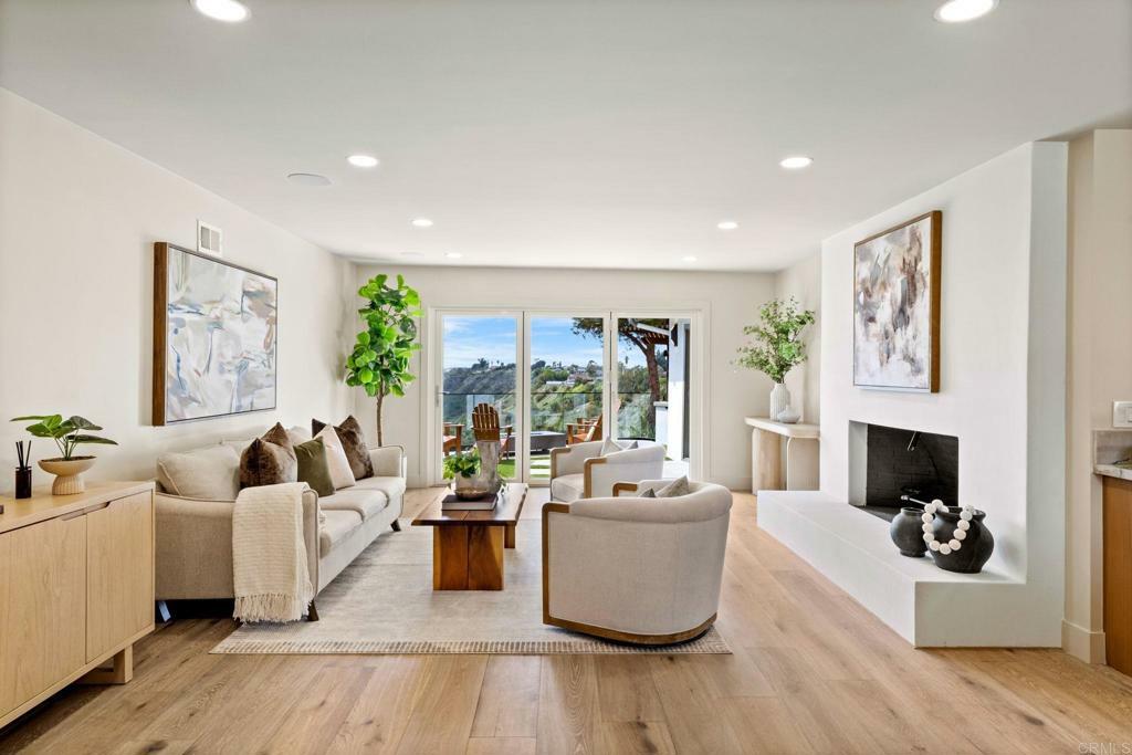 Property Photo: 5680 Genoa Dr CA 92120