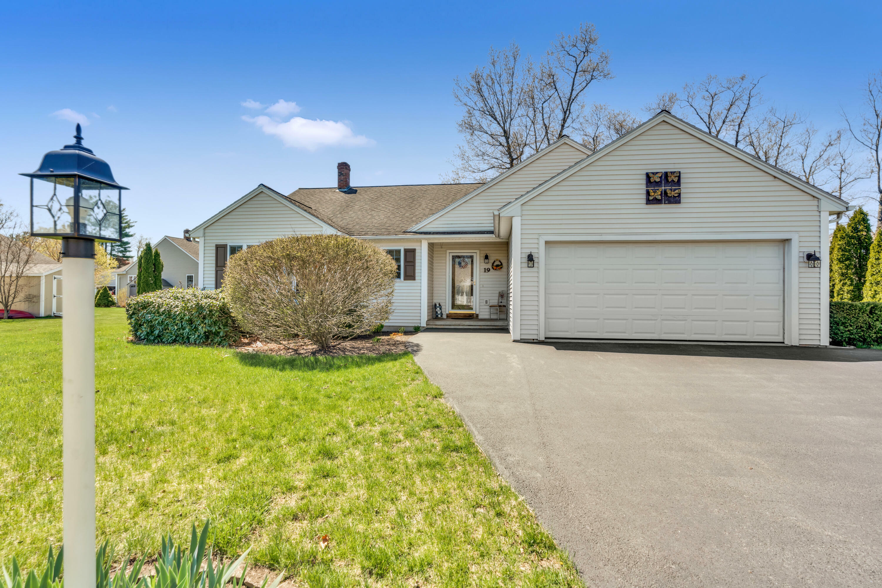Property Photo: 19 Helens Way ME 04073