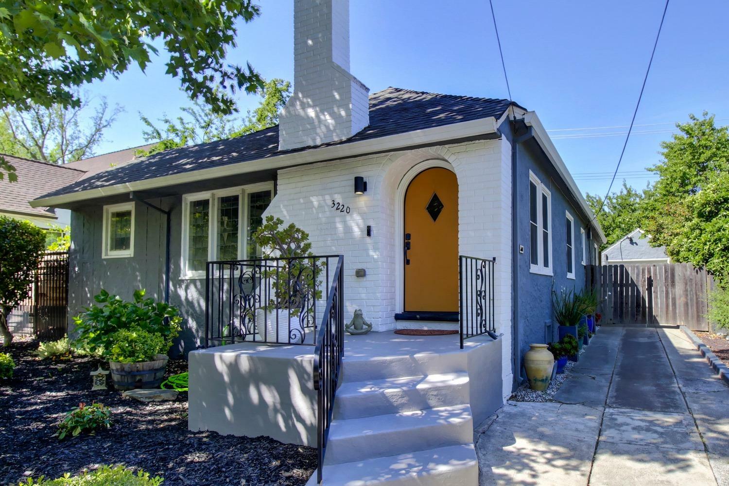 Property Photo:  3220 24th Street  CA 95818 