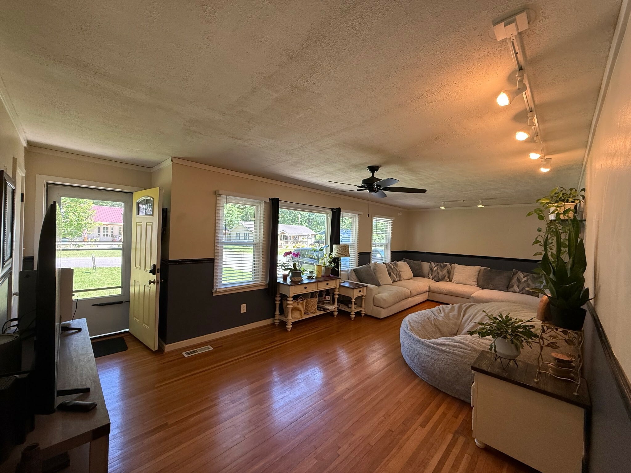 Property Photo: 1005 Thoma St TN 37355
