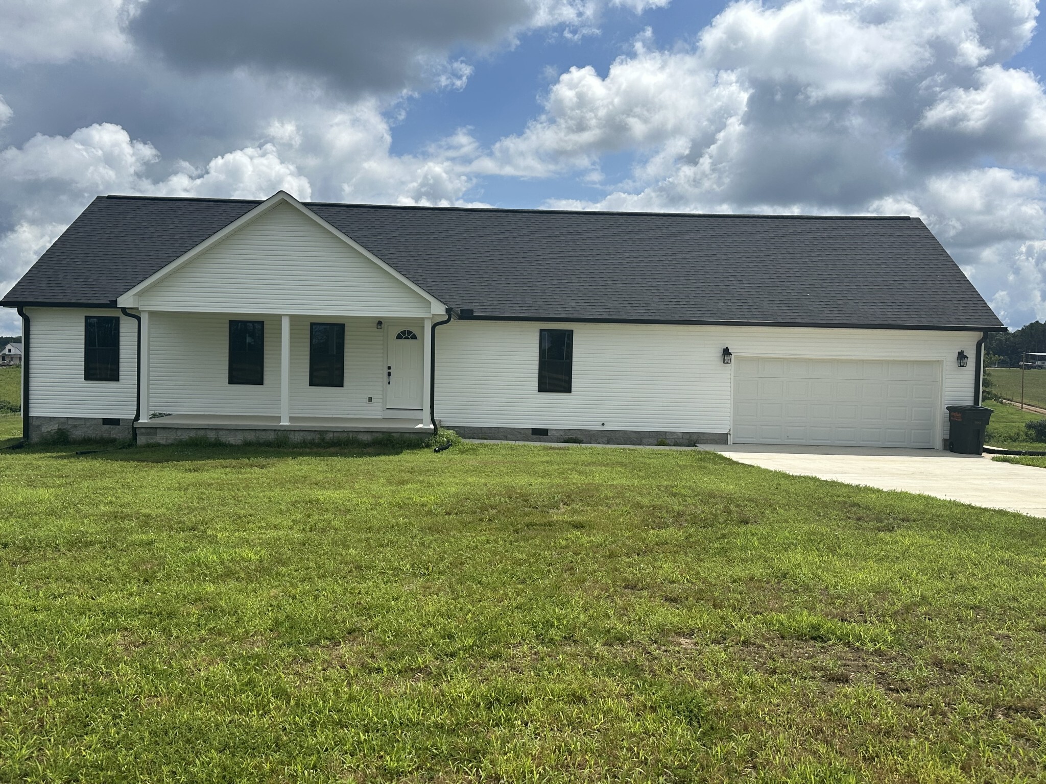 Property Photo: 1654 Linvillle Rd TN 38464