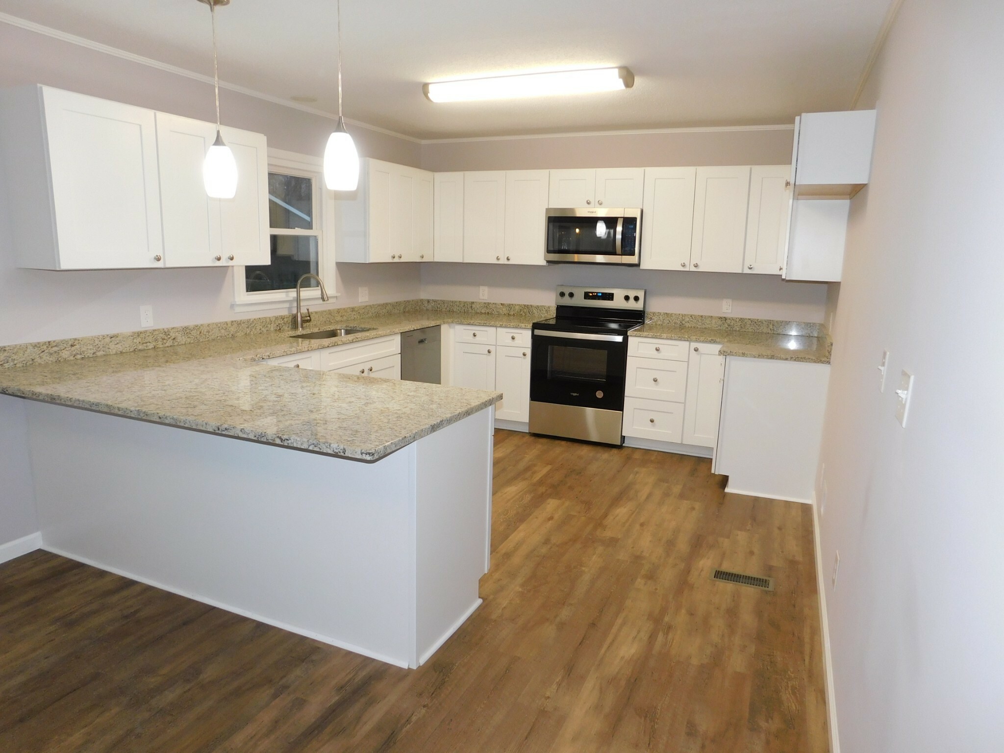 Property Photo: 107 Glade Dr TN 37388