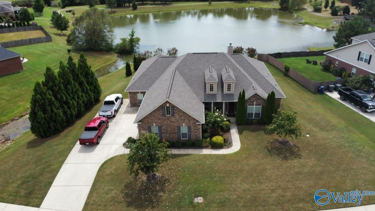 Property Photo: 8528 Sedgebrook Drive SE AL 35763