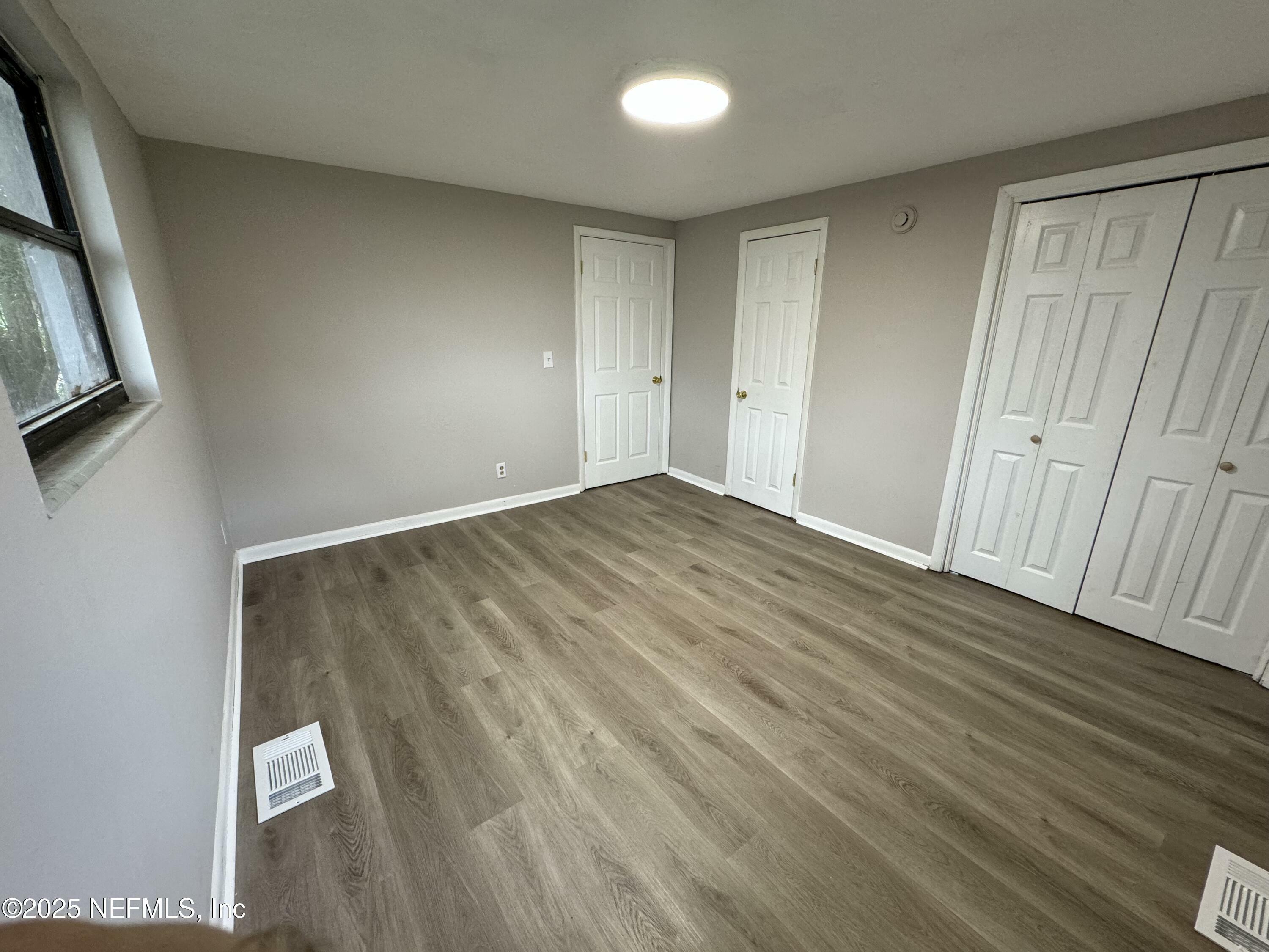 Property Photo:  5612 Oliver Street  FL 32211 