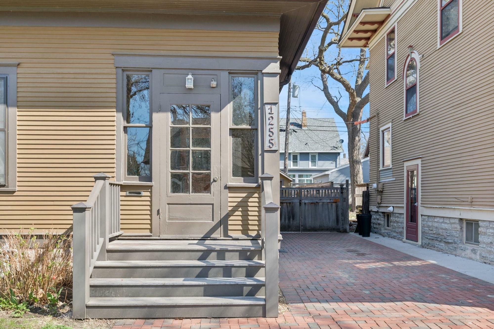 Property Photo: 1255 Laurel Avenue MN 55104