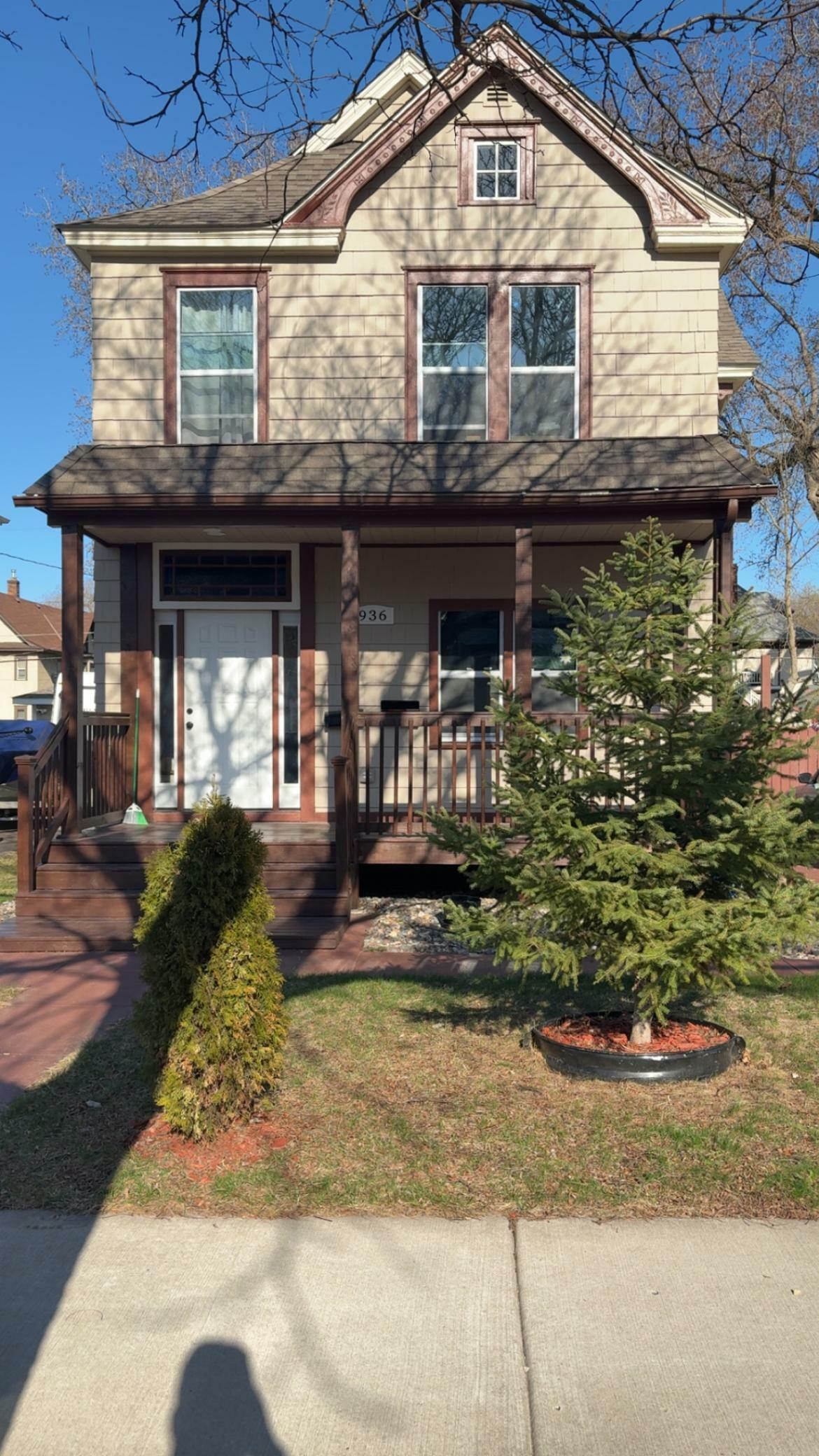 Property Photo: 936 Desoto Street MN 55130