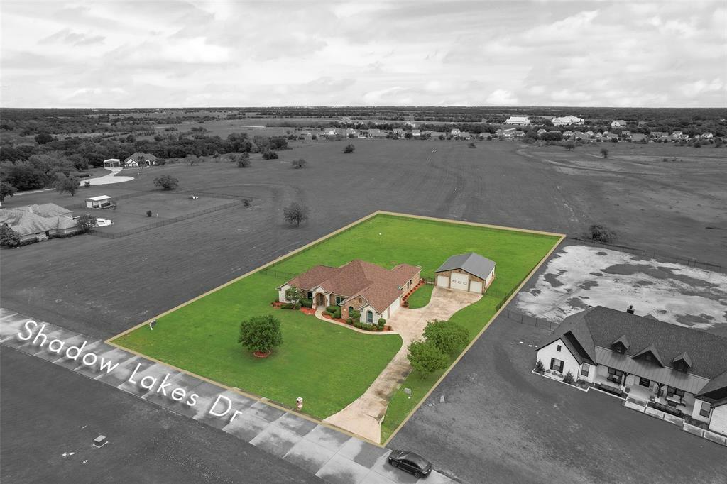 Photo de la propriété: 1310 Shadow Lakes Drive TX 75169