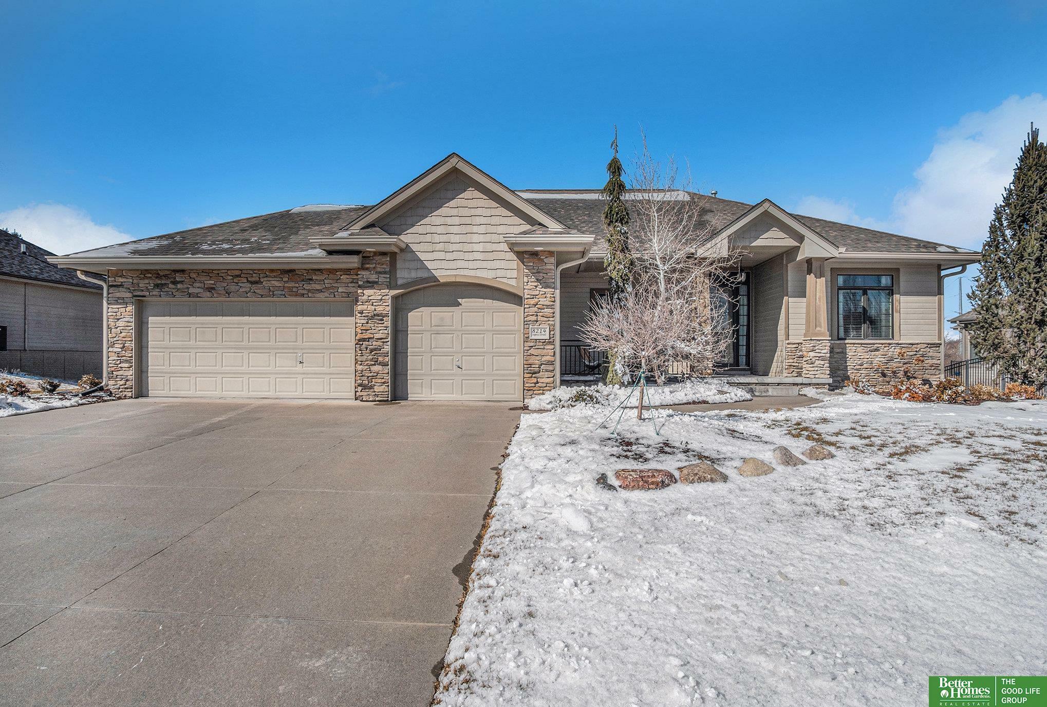 Property Photo: 8214 Legacy Street NE 68046