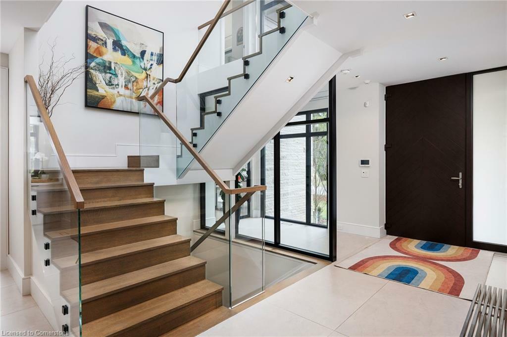 Property Photo: 1471 Rogerswood Court ON L5J 1R7