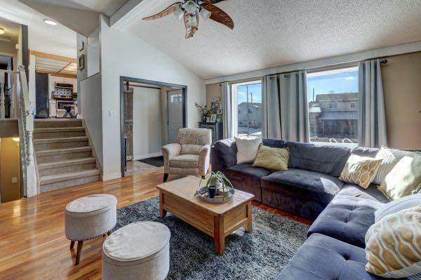Property Photo: 1010 Twin Hill Close AB T0J 0Y6