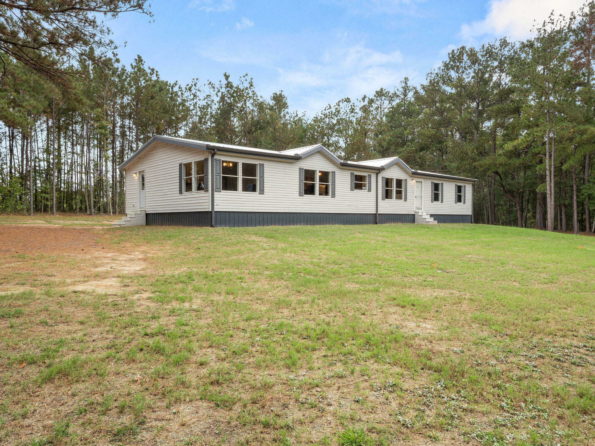 Property Photo: 296 N Fort Rd LA 71446