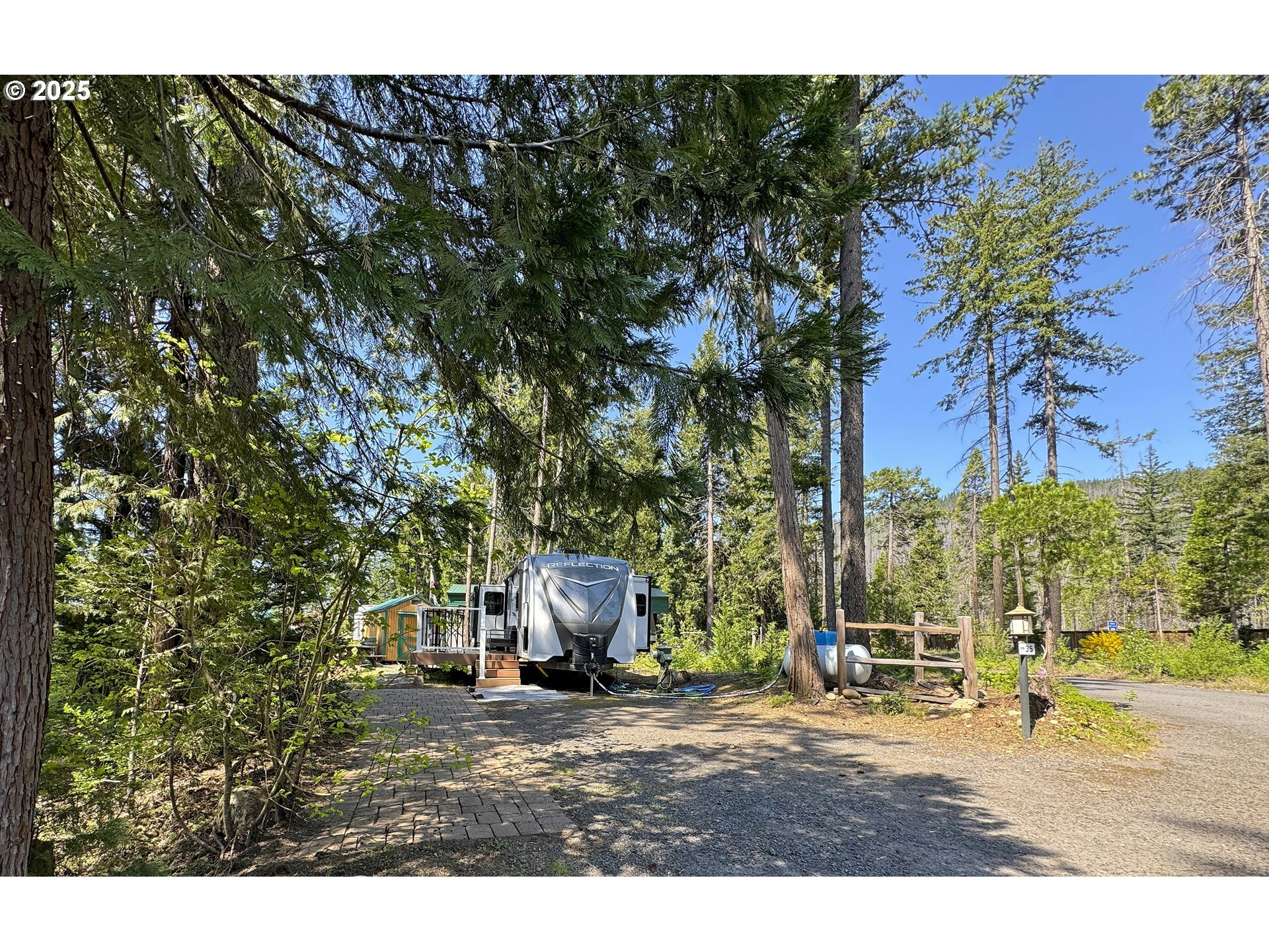 Property Photo: 54432 McKenzie Hwy 35 OR 97413