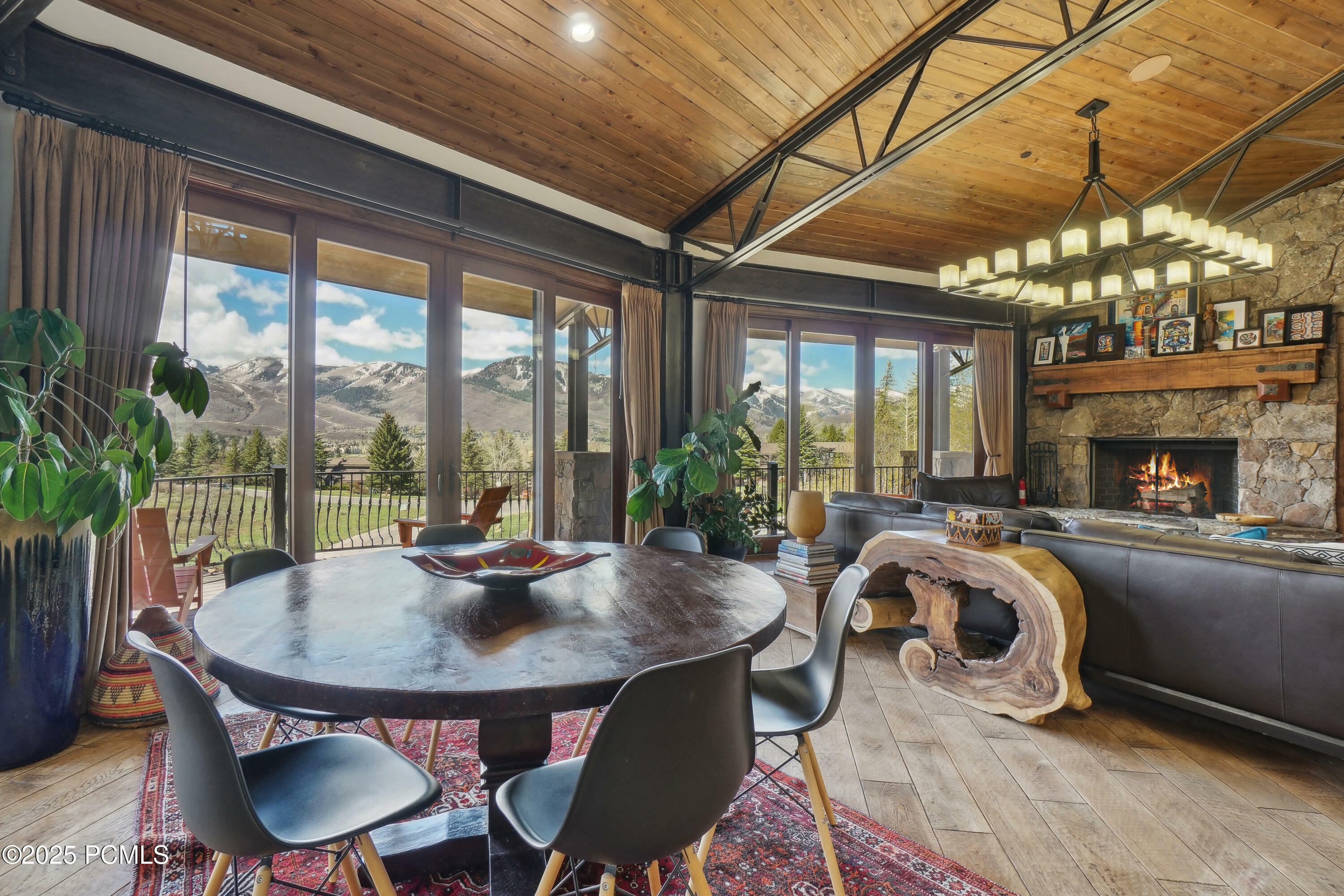 Property Photo: 2516 Larkspur Drive UT 84060