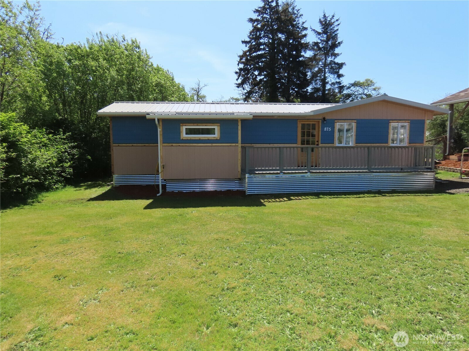 Property Photo:  875  Hart Street  WA 98547 