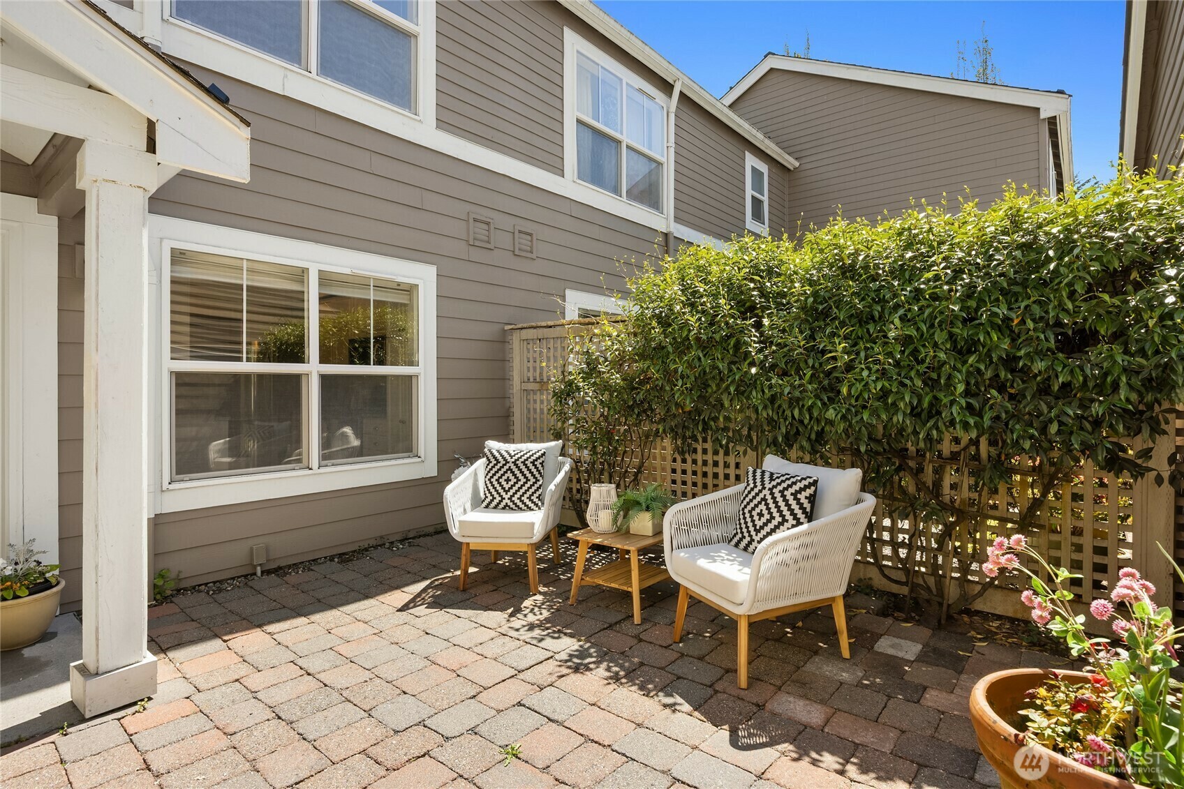 Property Photo: 1230 Weaver Road NW C-5 WA 98110