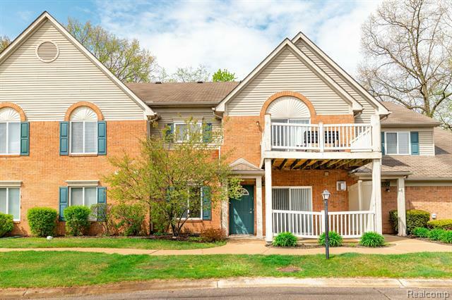 Property Photo:  404 Marigold Circle  MI 48185 