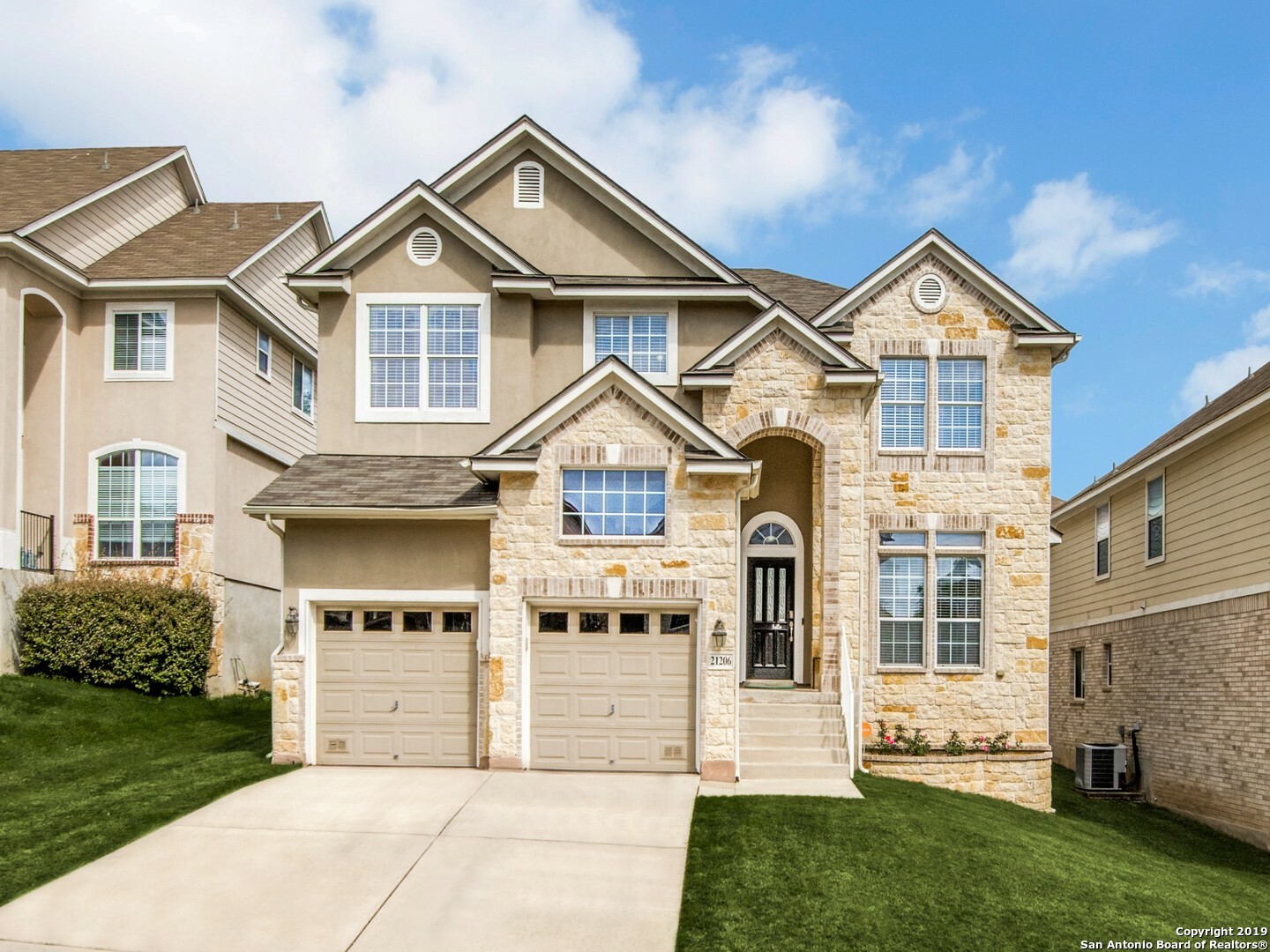 21206 Villa Valencia  San Antonio TX 78258 photo