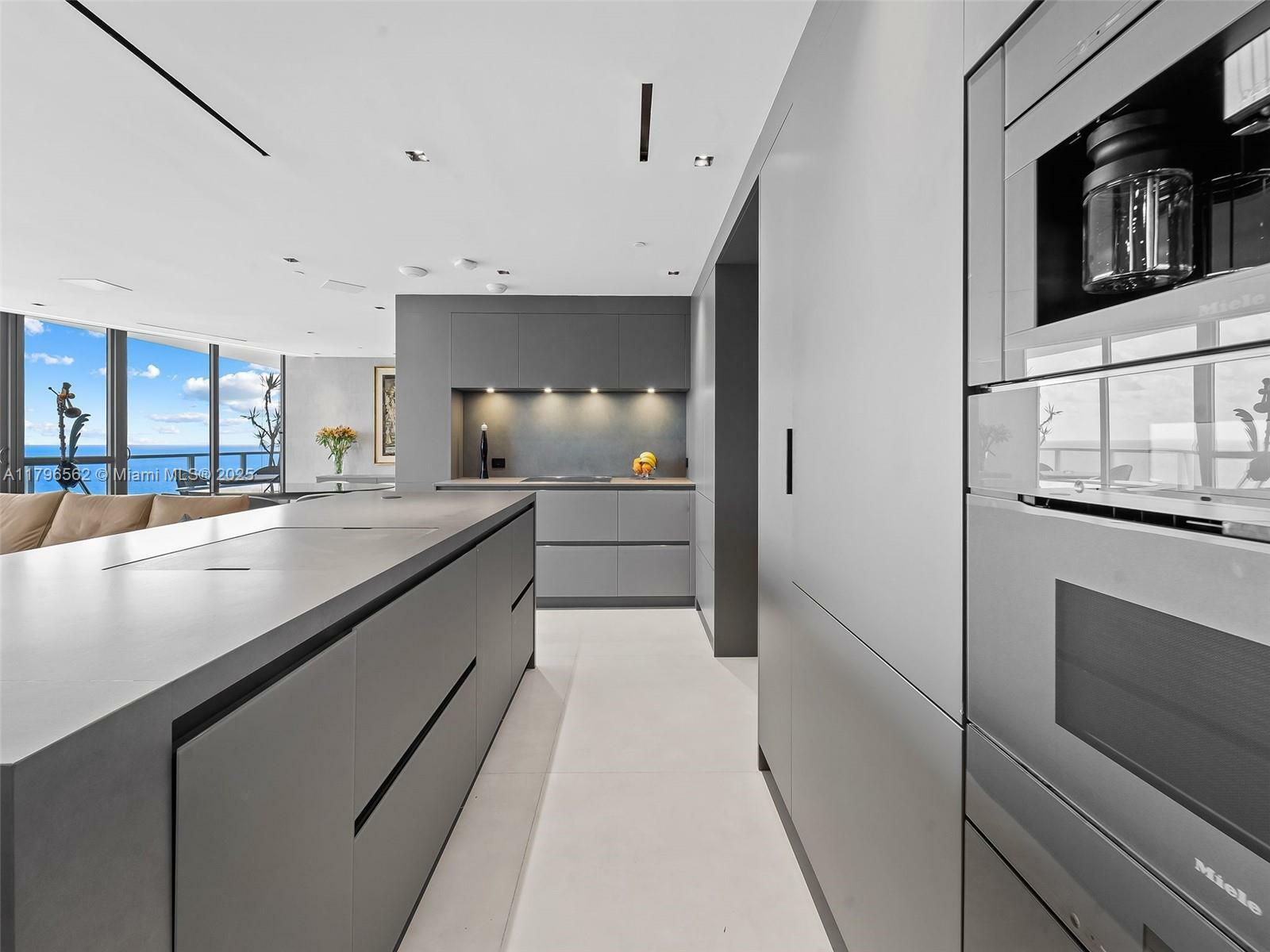 Property Photo: 3101 S Ocean Dr 2905 FL 33019