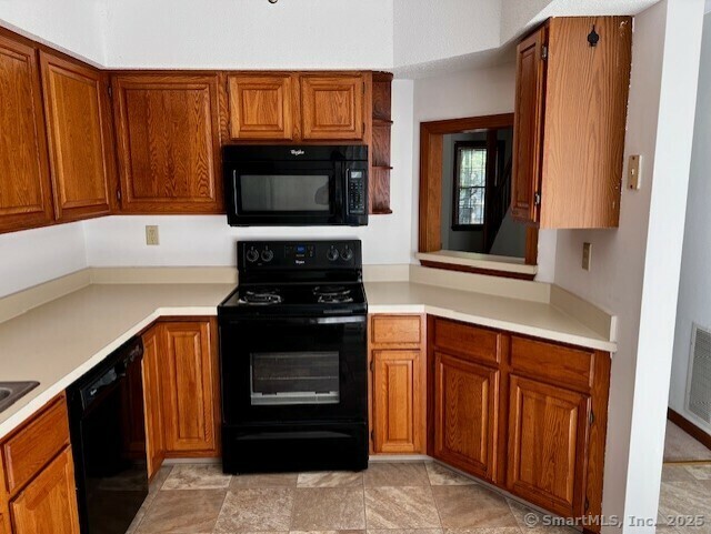 Property Photo: 380 Hitchcock Road 78 CT 06705