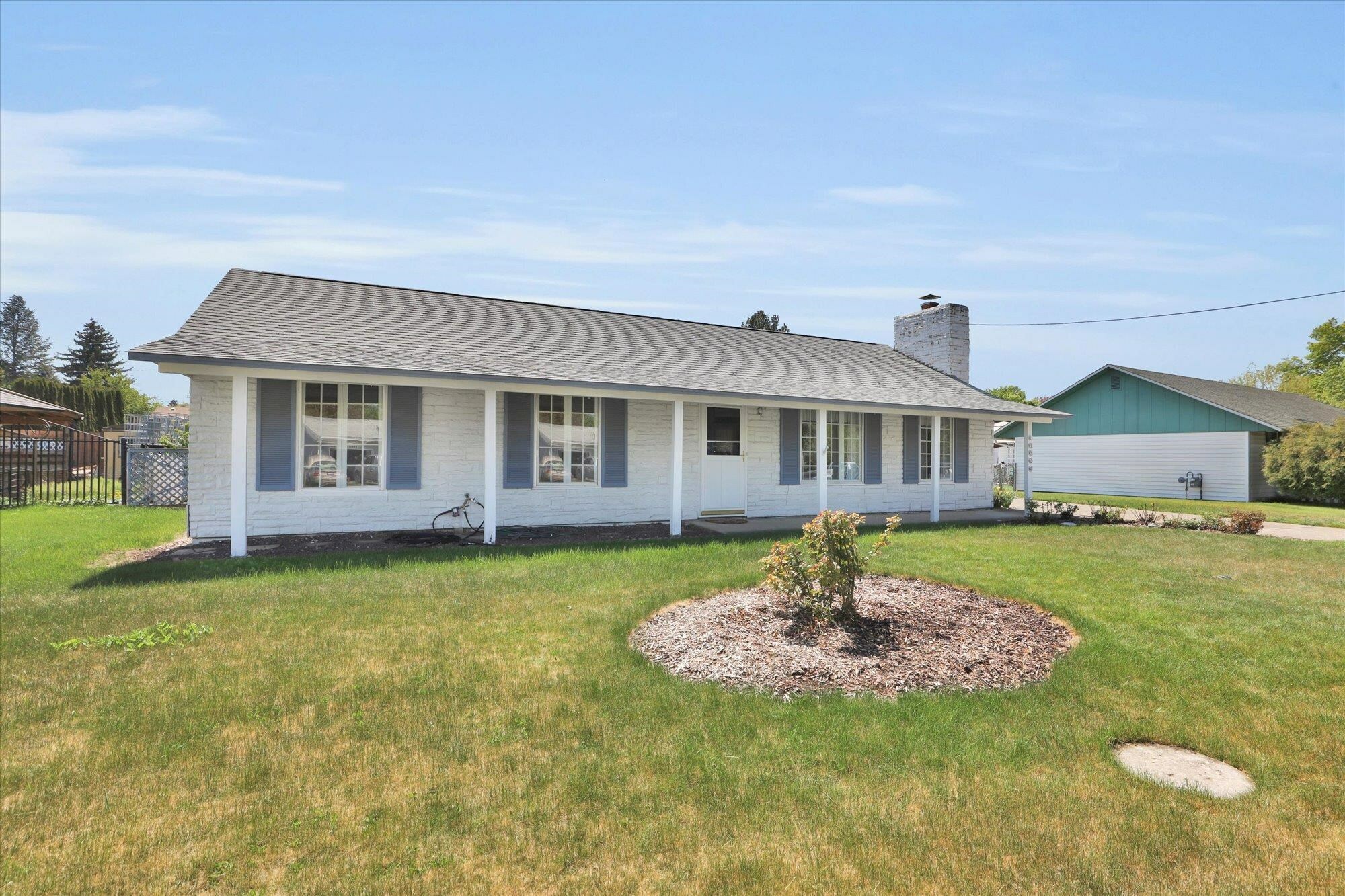 Property Photo: 13324 E 6th Ave WA 99216