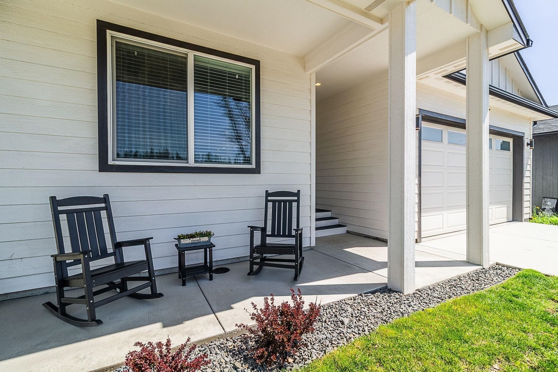 Property Photo: 511 S 2nd St WA 99030