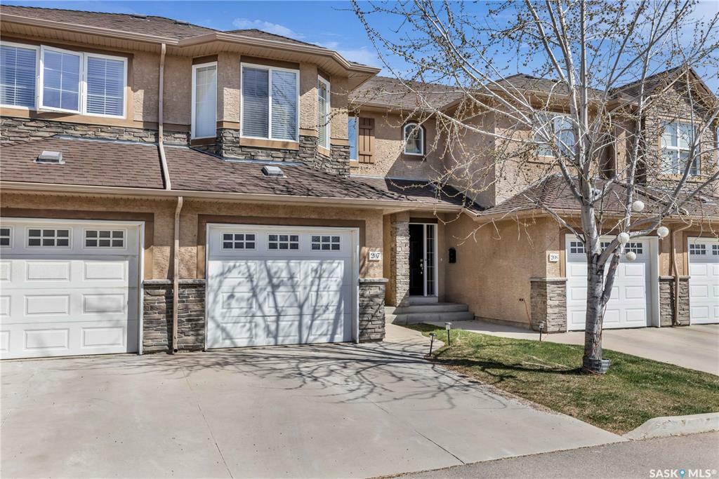 Property Photo: 710 Gordon Road 207 SK S7T 0J5