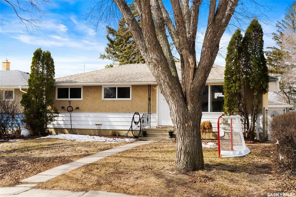 Property Photo: 958 Garry Street SK S4T 5P9