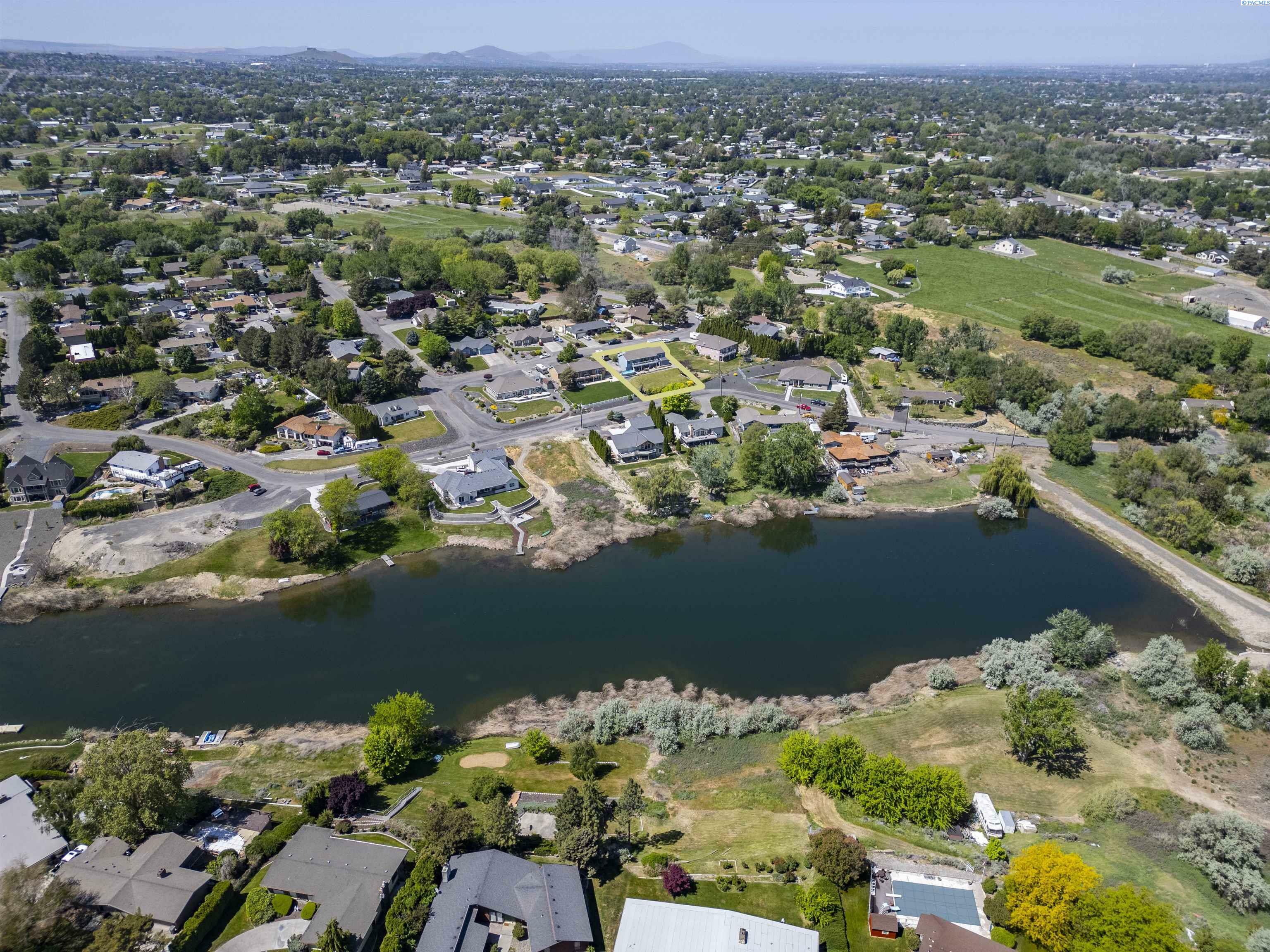 Property Photo: 4221 S Fir St WA 99337