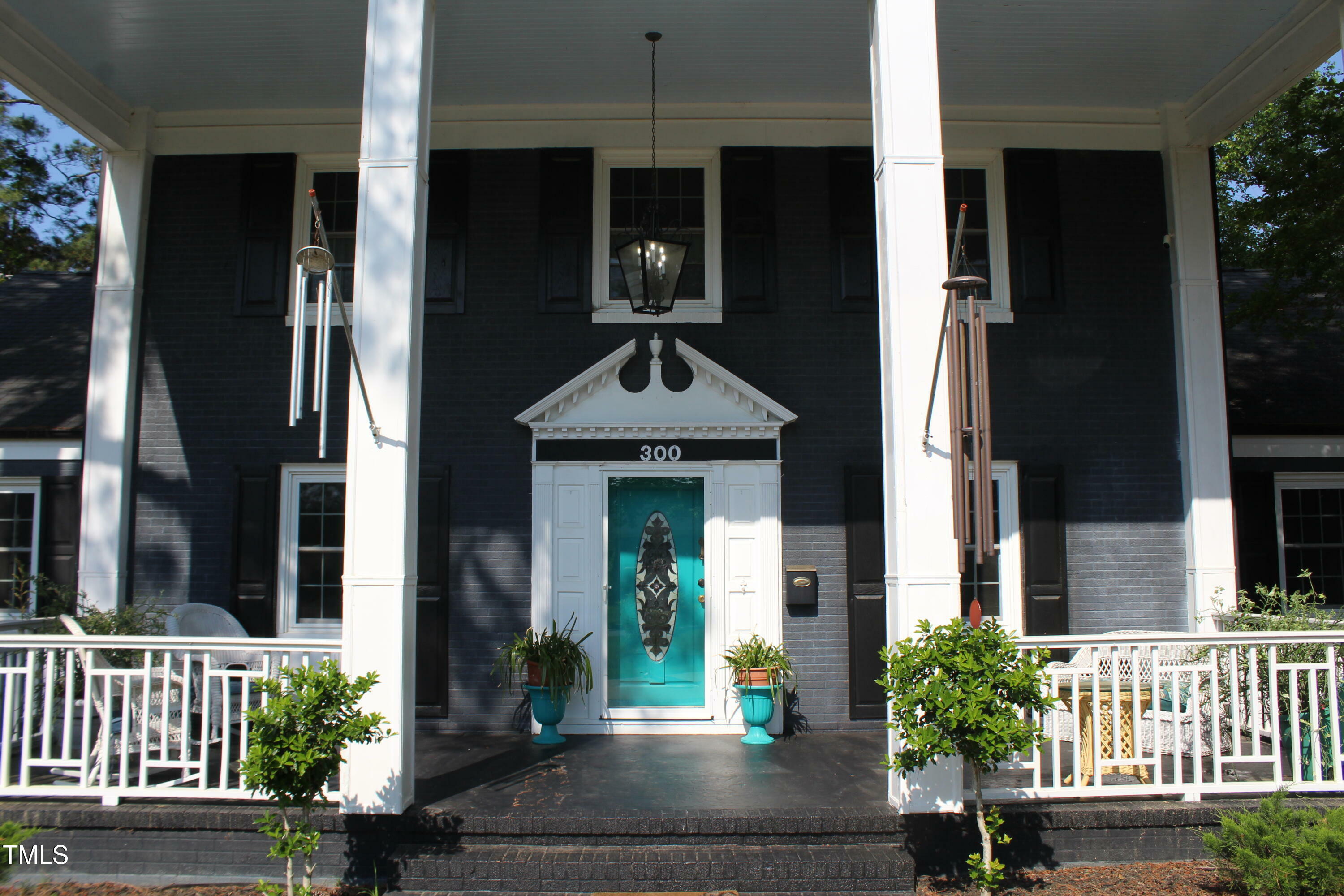 Property Photo:  300 S Pine Street  NC 27504 