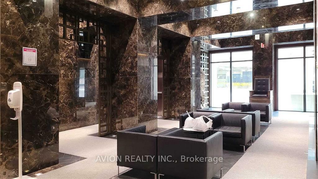 Property Photo: 70 Temperance Street 2105 ON M5H 0B1